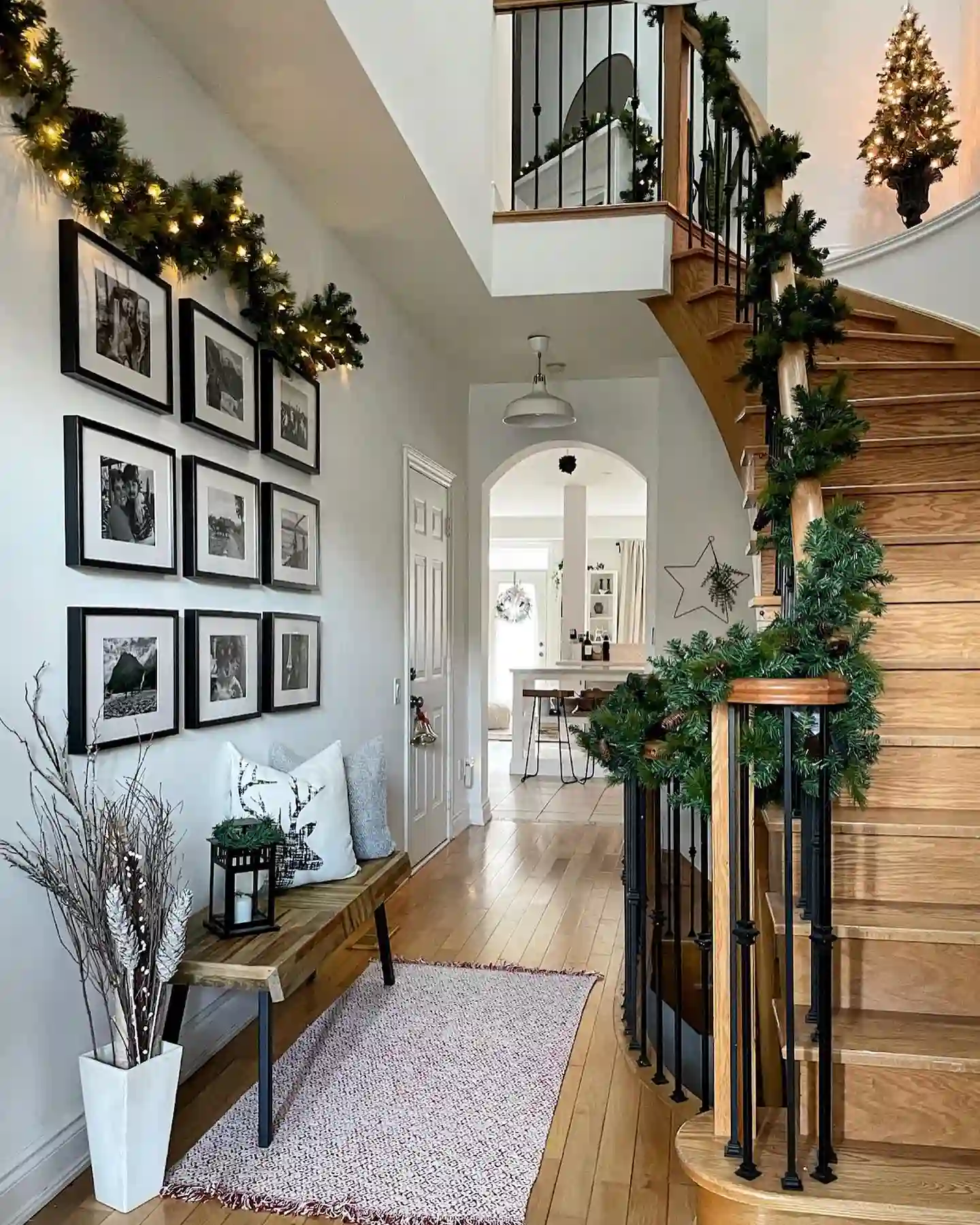 13 Entryway Decorating Ideas to Make a Stunning First Impression