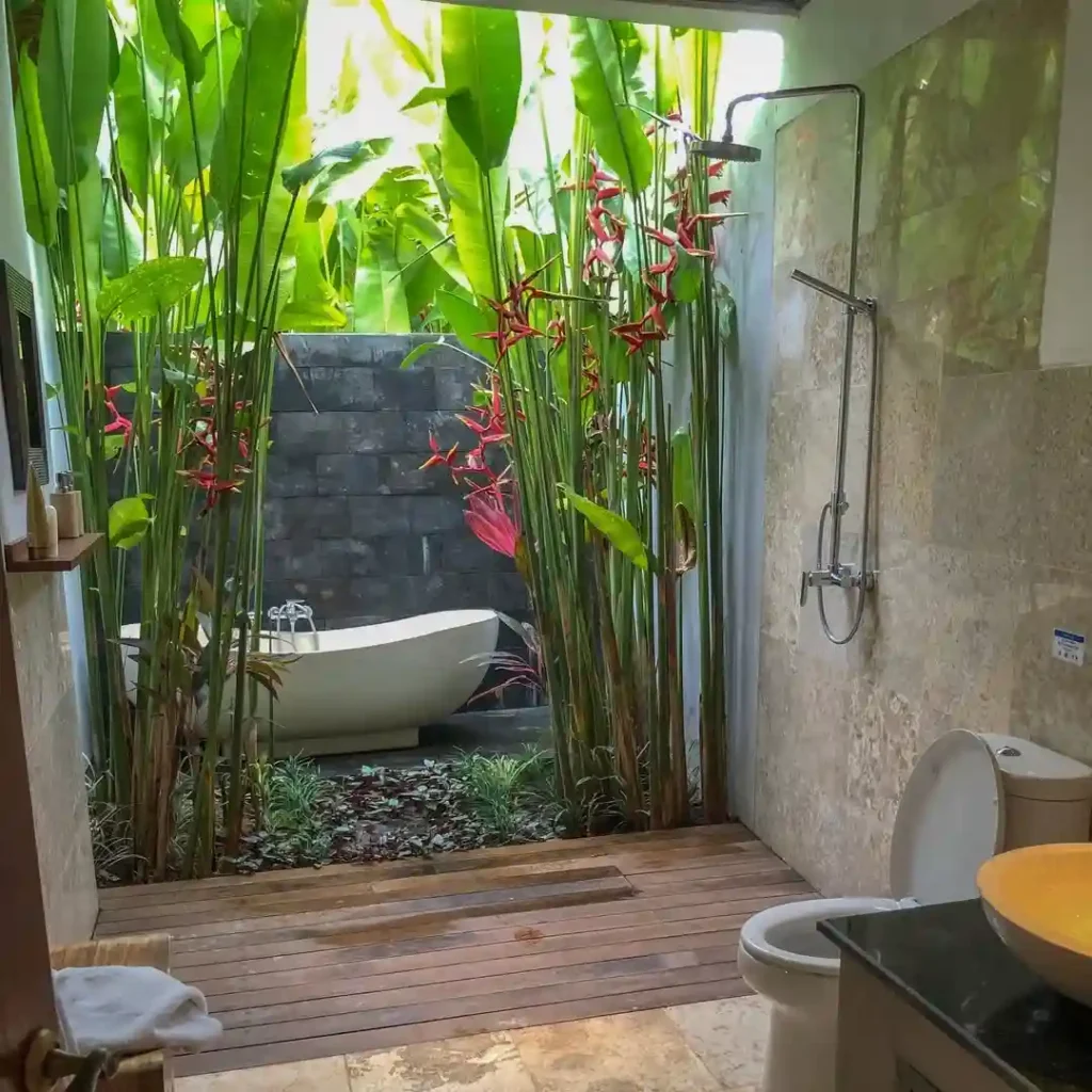 Balinese-Style Lush Bath Hideaway