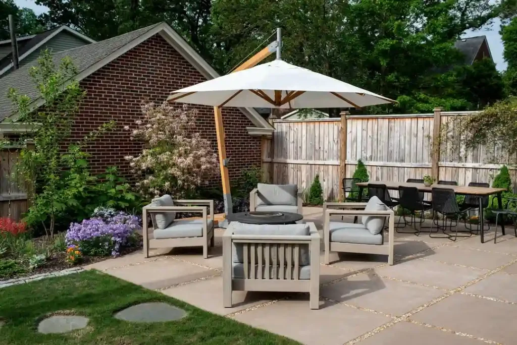 Minimalist Fire Pit with White Rock Base