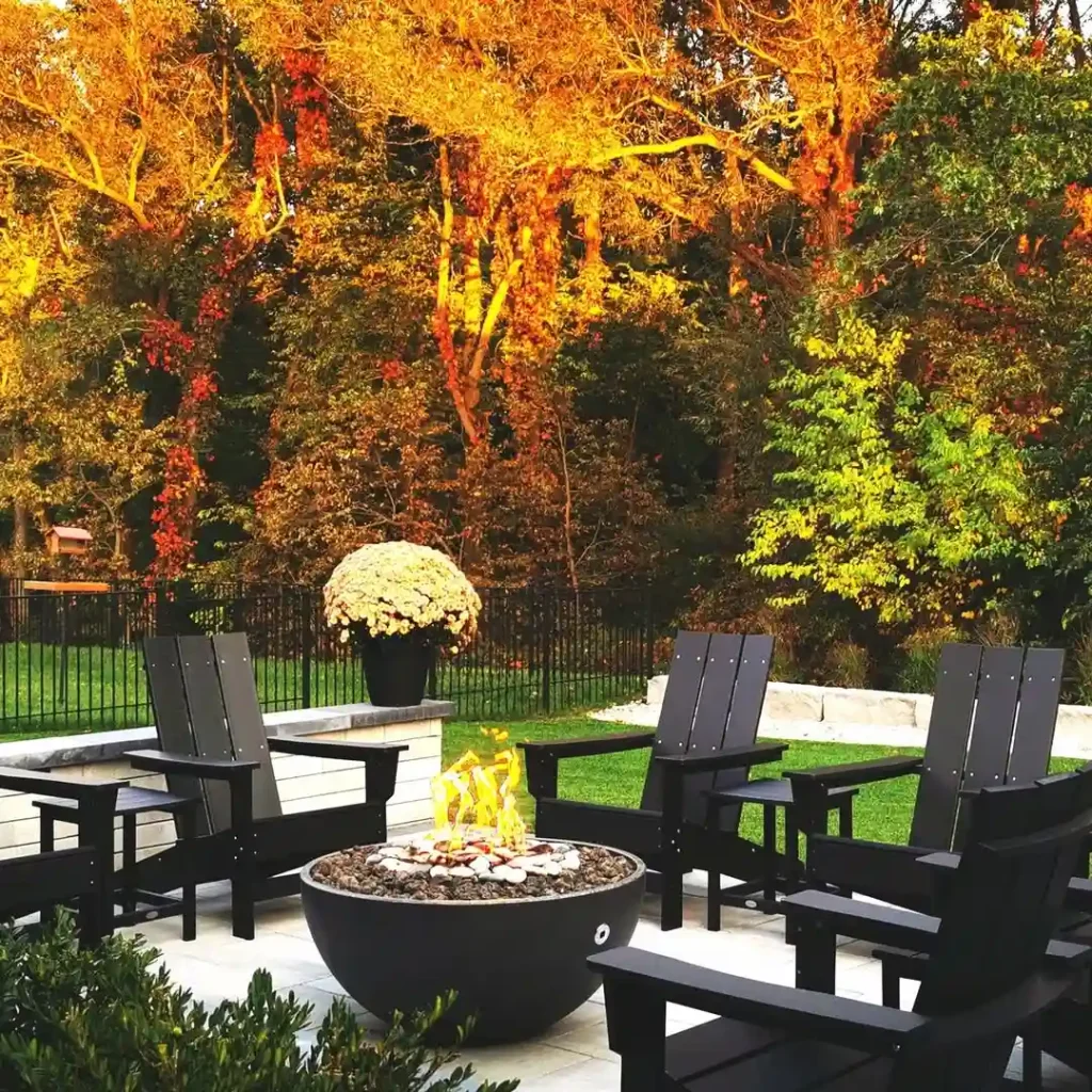 Simple Fire Pit with Outdoor Movie Vibes