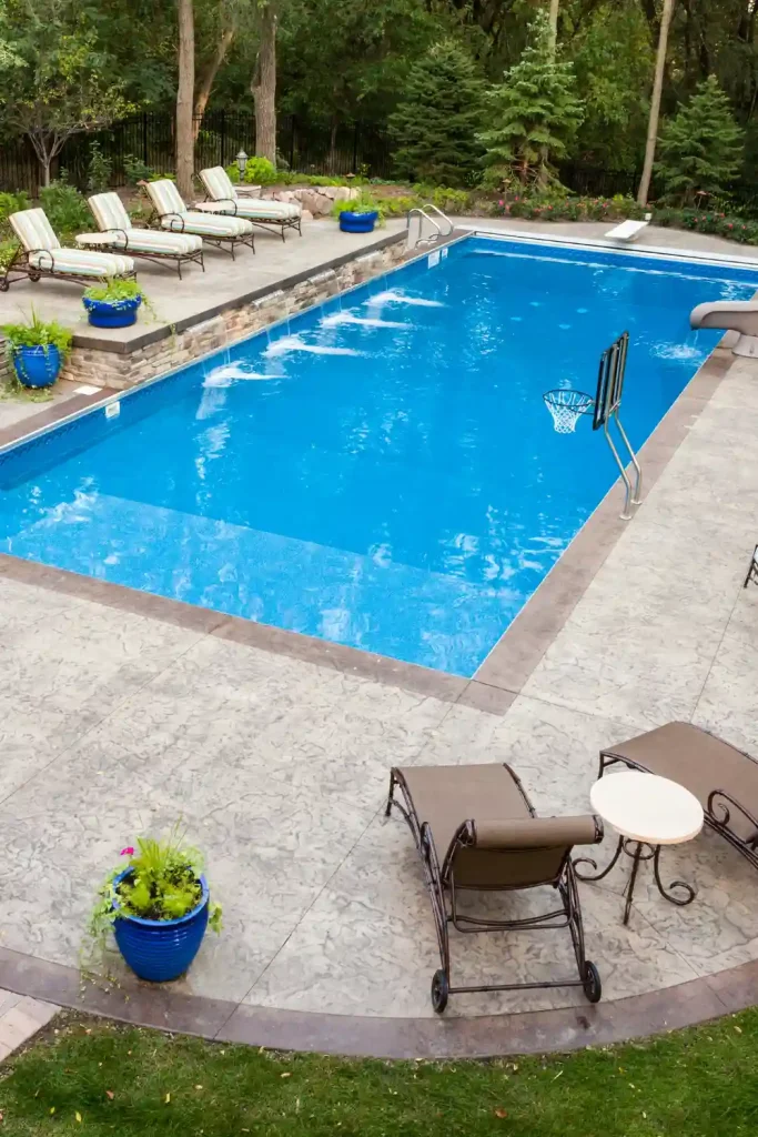 Classic Rectangle Pool with Water Features