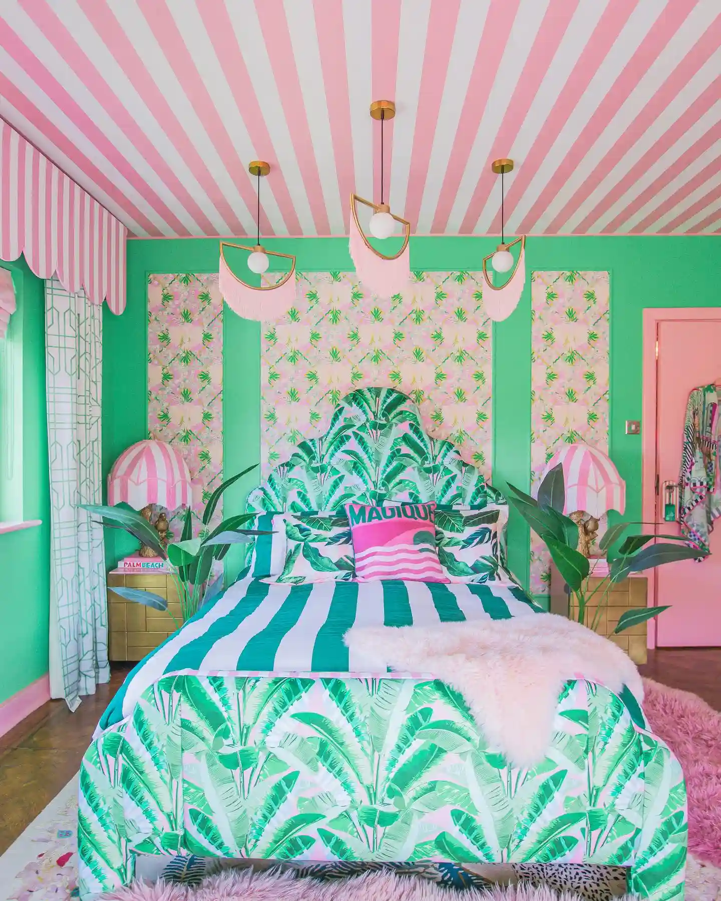 22 Maximalist Bedroom Ideas