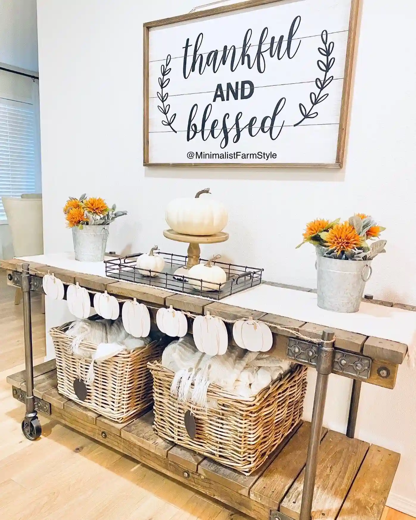 23 Fall Entry Table Decor Ideas